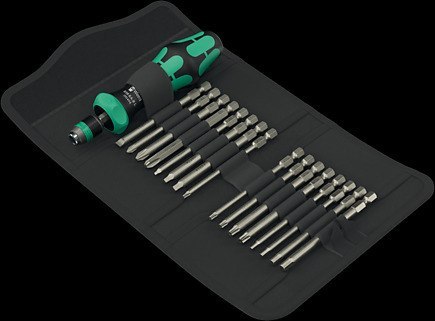 ZESTAW BITÓW DŁUGICH W ETUI Z UCHWYTEM 17 CZĘŚCI