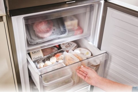 Chłodziarko-zamrażarka CNCQ4T618EX