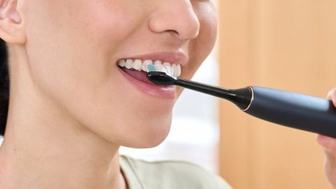 Zestaw 4 końcówek Optimal White HX6064/88 czarny