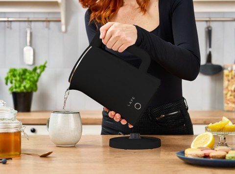 Czajnik elektryczny z podwójną ścianką Double Wall Czarny