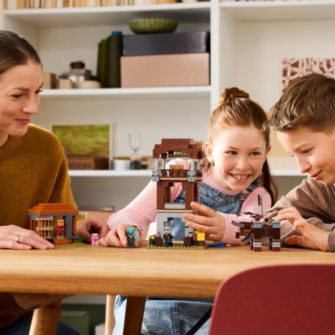 Klocki Minecraft 21278 Kryjówka rozbójników i dewastatorów