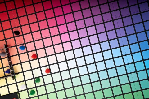 Gra Hues and Cues (edycja miedzynarodowa)