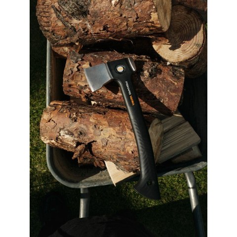 SIEKIERA UNIWERSALNA DO DREWNA MAŁA LEKKA OSTRA FISKARS ULTR